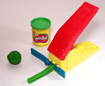 Which is Better, Extruded or Die-Cast Aluminum Light Poles?