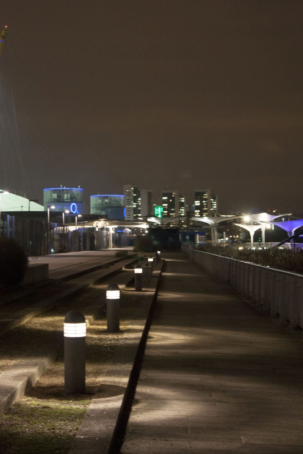 LED Bollard Lights Selected to Light Pathway at New St. Louis Office Building