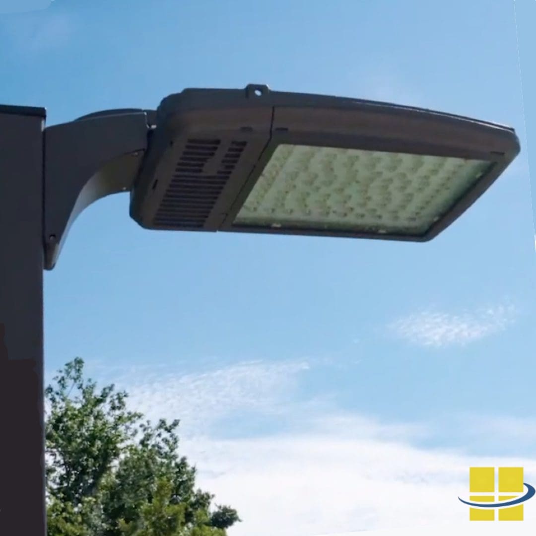 LED-Parking-Lot-Light-Mounted-on-Pole